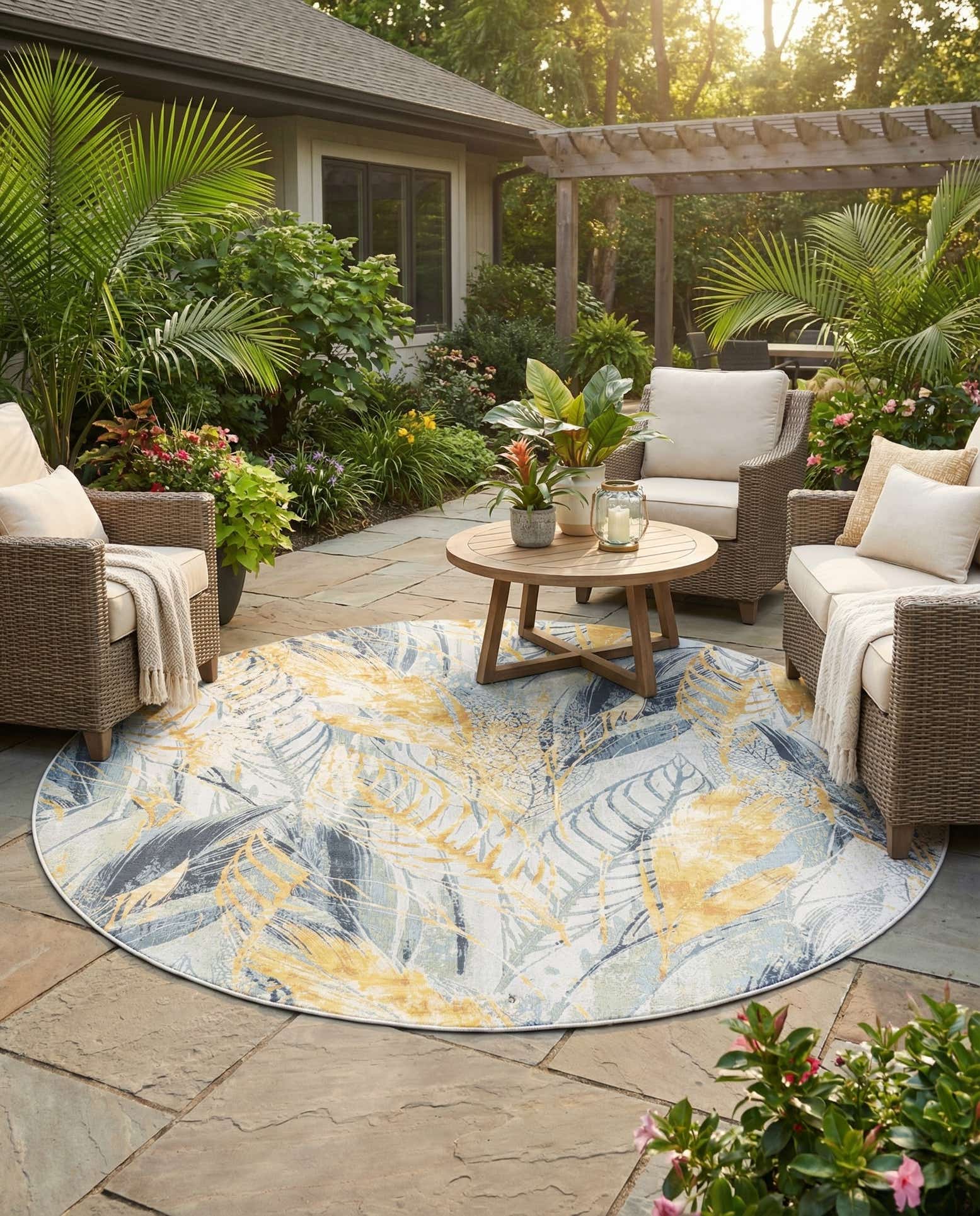 10' x 10' Easy-Clean Botanical Indoor / Outdoor Round Rug