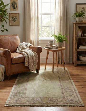 2' 7 x 4' 5 Hand Knotted Nepal Wool Rug