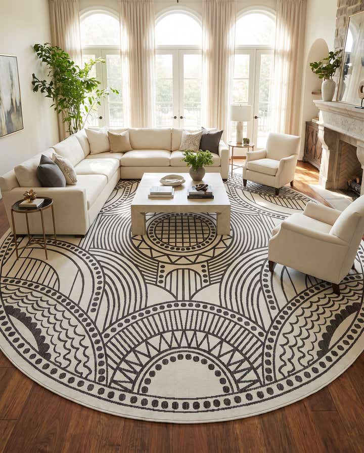 13' x 13' Easy-Clean Traditional Indoor / Outdoor Round Rug