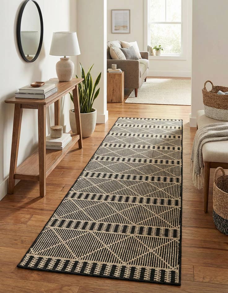 Detail image of 2' 7 x 10' Easy-Clean Trellis Indoor / Outdoor Runner Rug