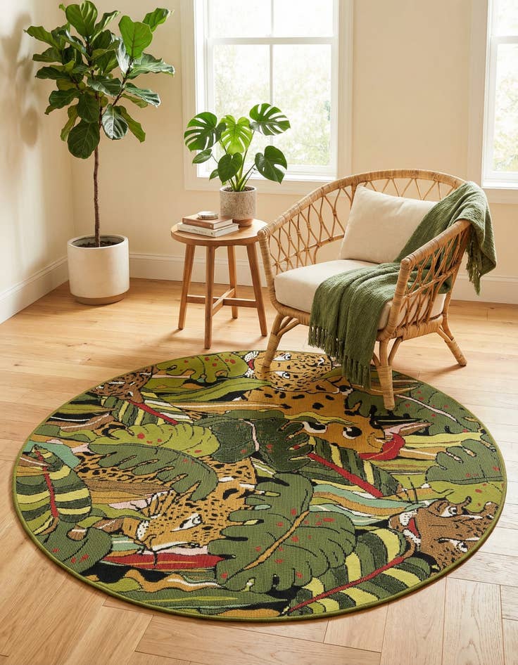 Detail image of  4' x 4'  Washable Botanical Indoor / Outdoor Round Rug