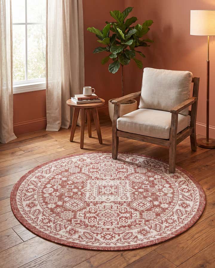 4' x 4' Easy-Clean Aztec Indoor / Outdoor Round Rug