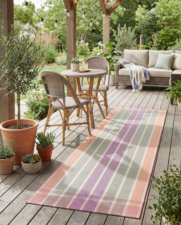2' 7 x 10' Easy-Clean Striped Indoor / Outdoor Runner Rug