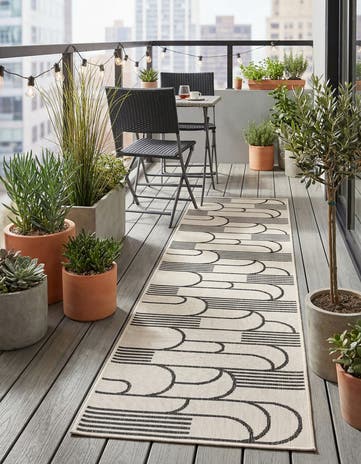 2' x 8' Easy-Clean Modern Indoor / Outdoor Runner Rug