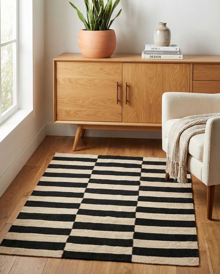 2' 7 x 3' 10 Hand Woven Kilim Modern Wool Rug