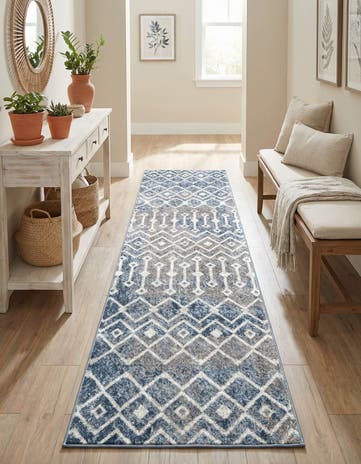 2' 7 x 10' Bohemian Trellis Runner Rug