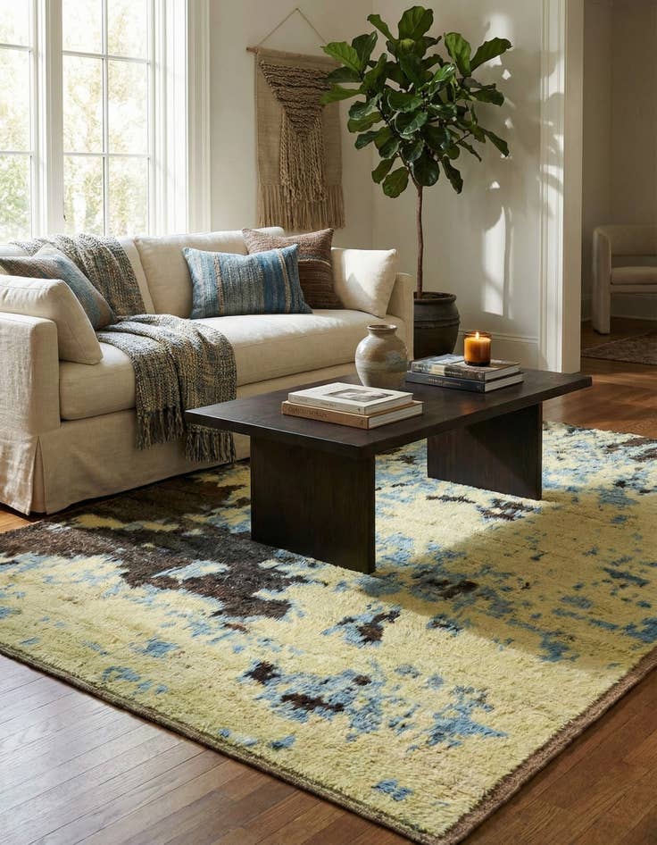 Detail image of 4' 10 x 6'  Hand Knotted Darya Wool Rug