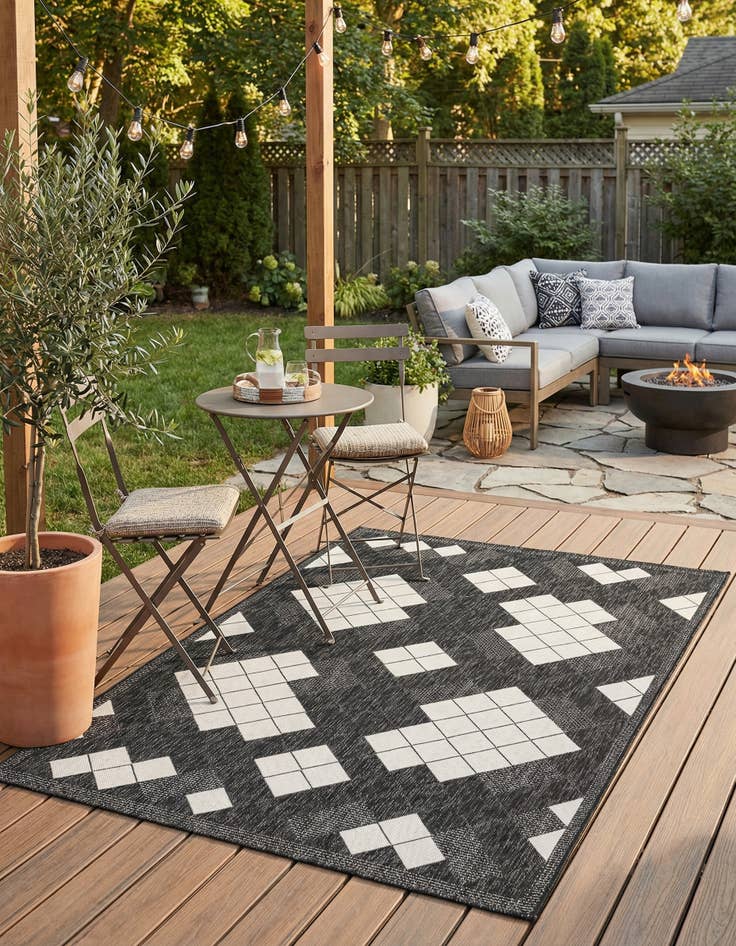 Detail image of 5' 3 x 8'  Washable Modern Indoor / Outdoor Rug