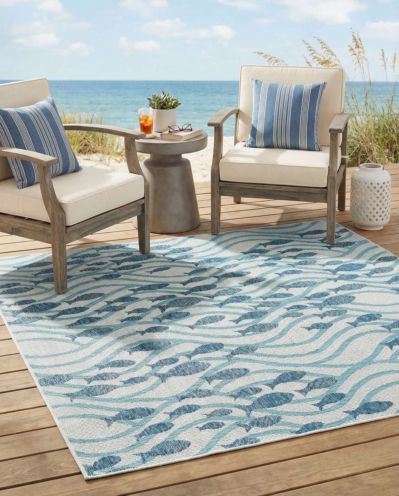 7' 10 x 7' 10 Easy-Clean Coastal Indoor / Outdoor Square Rug
