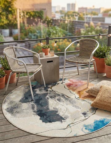 5' 3 x 5' 3 Easy-Clean Modern Indoor / Outdoor Round Rug