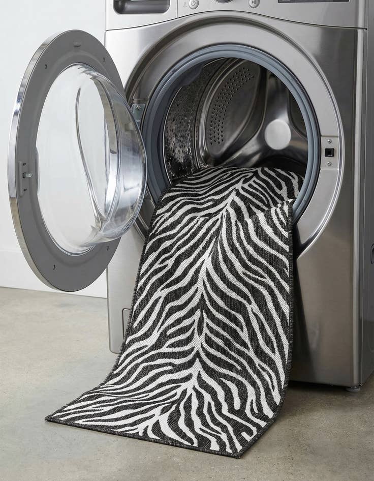 Detail image of  2' x 8'  Washable Safari Indoor / Outdoor Runner Rug