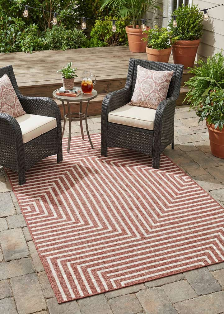 4' x 6' Easy-Clean Modern Indoor / Outdoor Rug