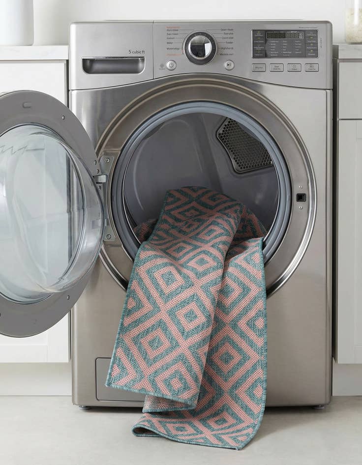 Detail image of 2' x 6'  Washable Jill Zarin Costa Rica Indoor / Outdoor Runner Rug