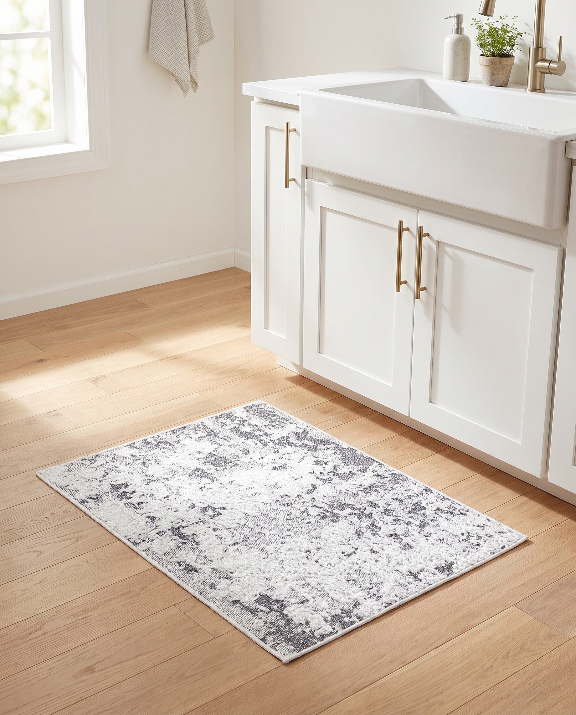 2' 3 x 3' Abbey Rug