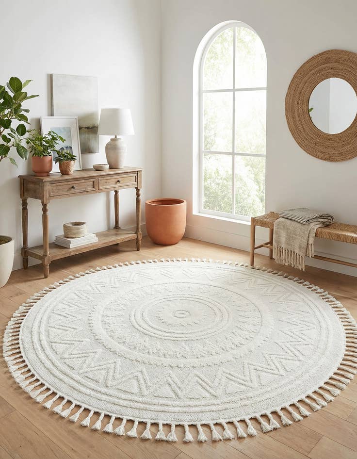 Detail image of  7' 10 x 7' 10 Boho Round Rug