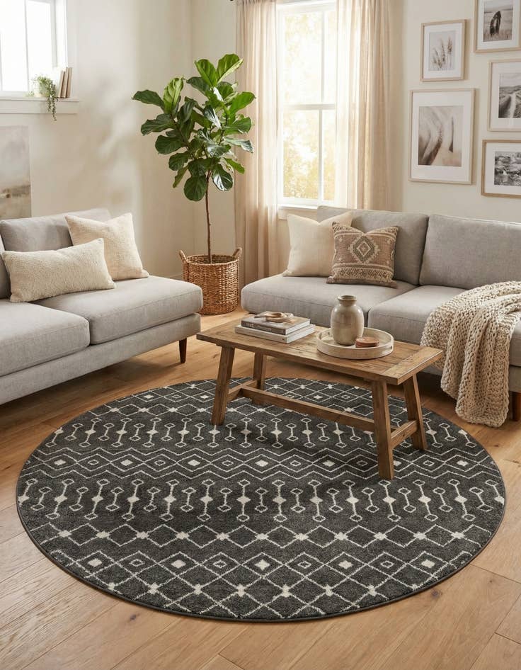 Detail image of  7' 10 x 7' 10 Moroccan Trellis Round Rug