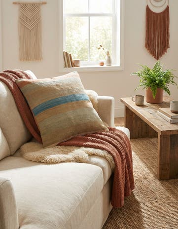2' 5 x 2' 5 Hand Woven Pillow Wool Square Rug