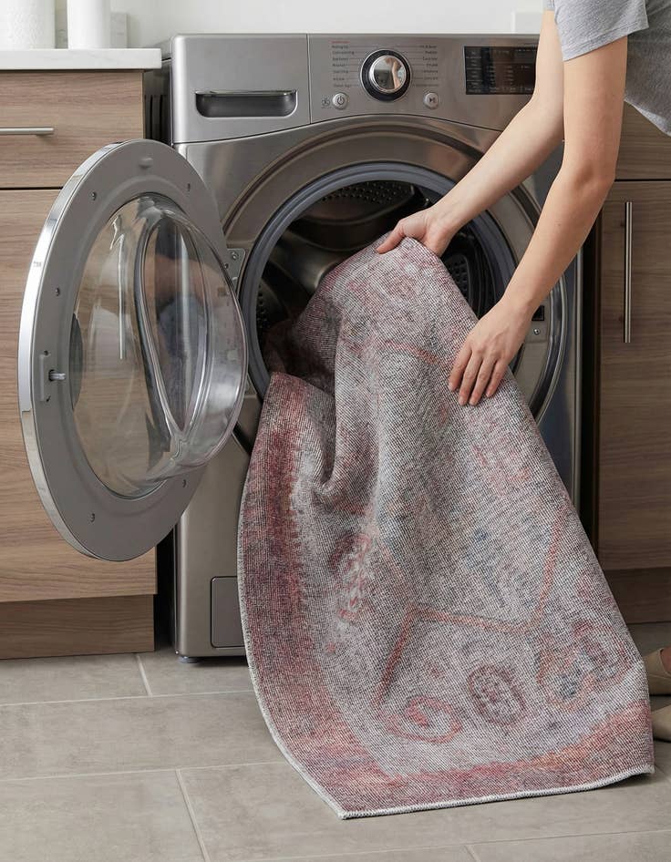 Detail image of 5' 3 x 8'  Washable Sisu Rug