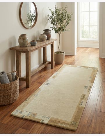2' 6 x 4' 7 Hand Knotted Nepal Wool Runner Rug