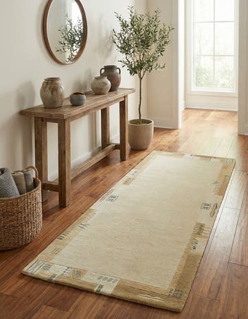 2' 6 x 4' 7 Hand Knotted Nepal Wool Runner Rug
