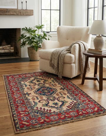 2' 7 x 4' 2 Hand Knotted Kazak Rug