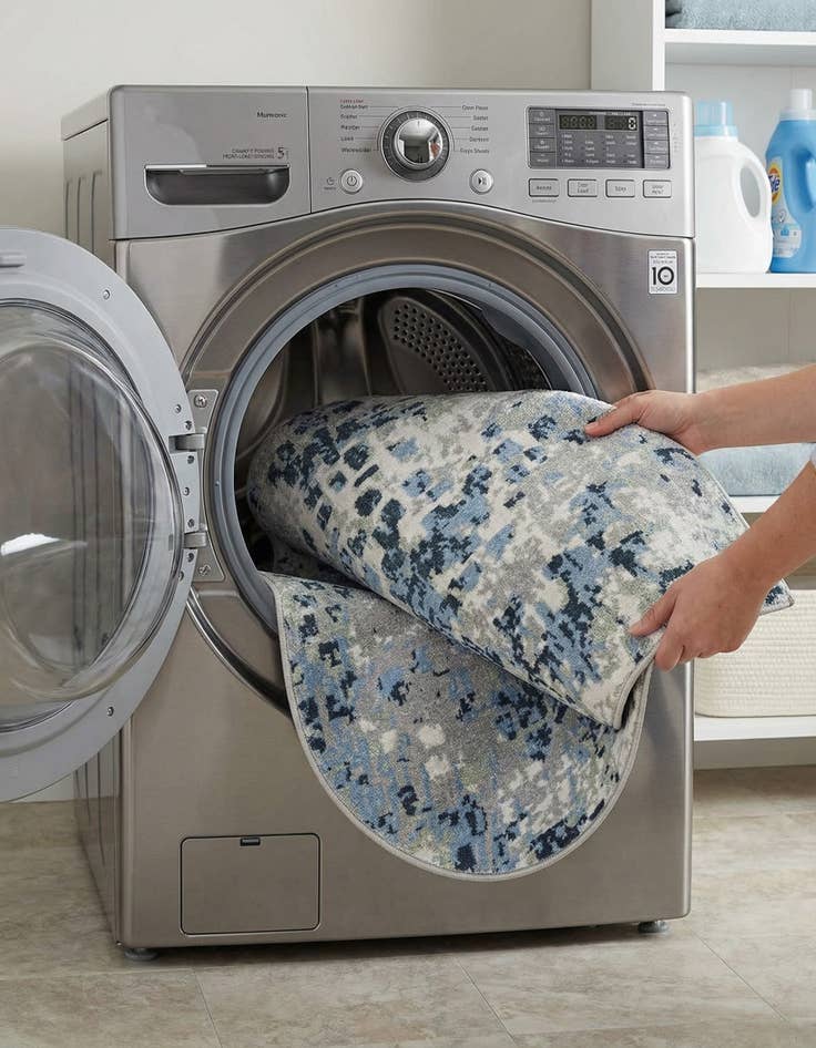 Detail image of  3' 3 x 3' 3 Kamala Washable Round Rug