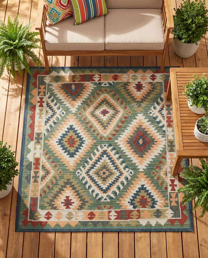 5' 3 x 5' 3 Easy-Clean Baja Indoor / Outdoor Square Rug