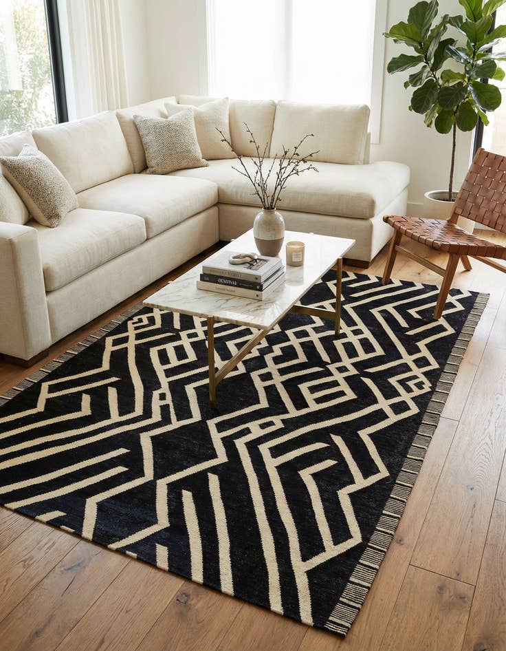 Detail image of 5' 8 x 7' 8  Hand Woven Kilim Modern Wool Rug