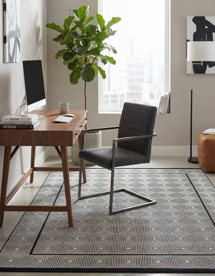 Detail image of 6' 1 x 9' Milano Rug