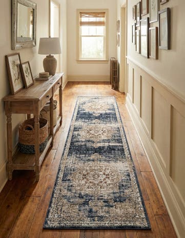2' 7 x 10' Eliza Runner Rug