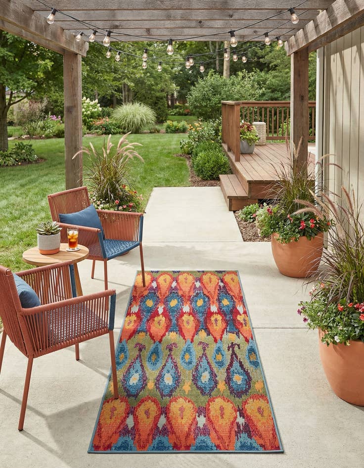 Detail image of  2' 7 x 5' 3  Washable Modern Indoor / Outdoor Runner Rug