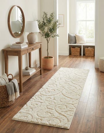 2' 7 x 10' Botanical Shag Runner Rug