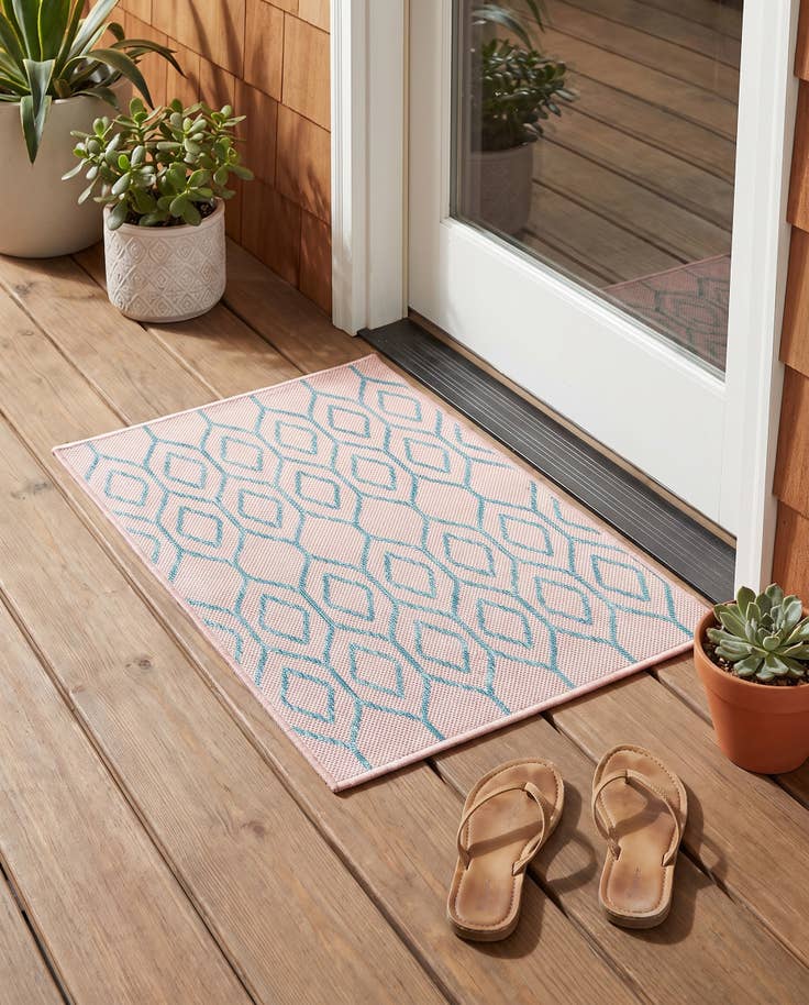 Detail image of 2' x 3' Easy-Clean Jill Zarin Turks and Caicos Indoor / Outdoor Rug