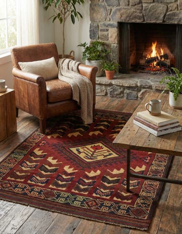 3' x 4' 7 Hand Knotted Sumak Wool Rug