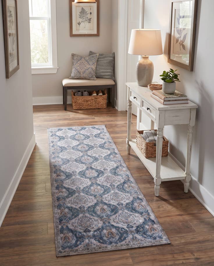 Detail image of 2' x 5' Yara Runner Rug