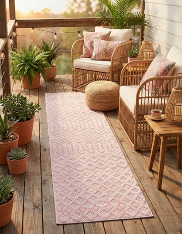 2' x 8' Easy-Clean Trellis Textured Indoor / Outdoor Runner Rug