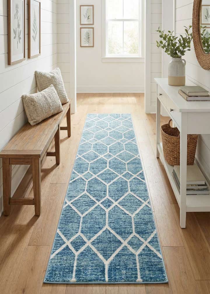 2' 7 x 13' Lattice Trellis Runner Rug