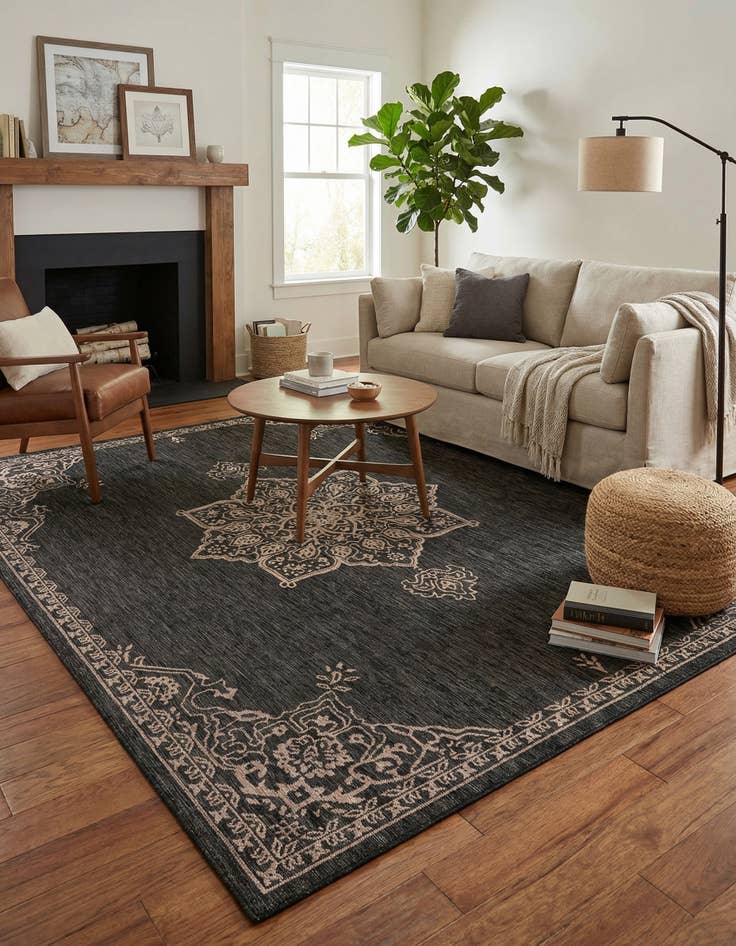 Detail image of 9' x 12'  Washable Traditional Indoor / Outdoor Rug