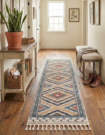 2' 7 x 10' Aramis Runner Rug
