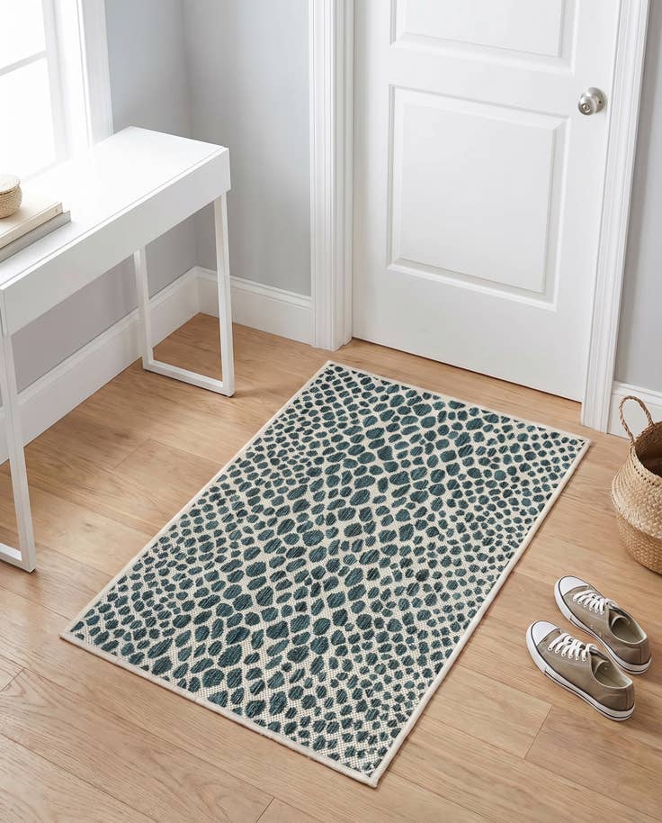 Detail image of 2' x 3' Easy-Clean Jill Zarin Cape Town Indoor / Outdoor Rug