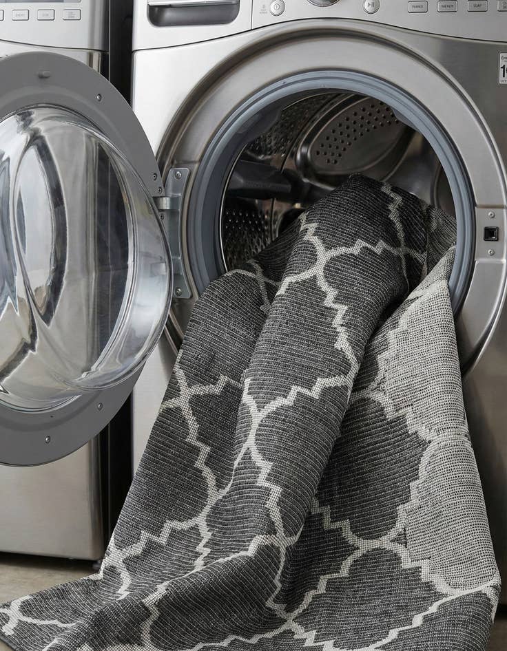 Detail image of 7' 10 x 10'  Washable Trellis Indoor / Outdoor Rug