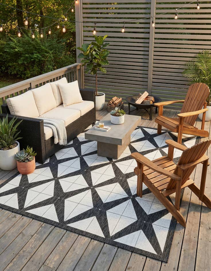 Detail image of 7' 10 x 10' Easy-Clean Modern Indoor / Outdoor Rug