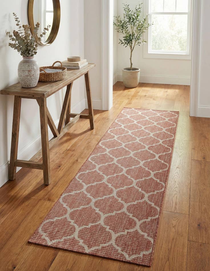 Detail image of 2' 7 x 10'  Washable Trellis Indoor / Outdoor Runner Rug