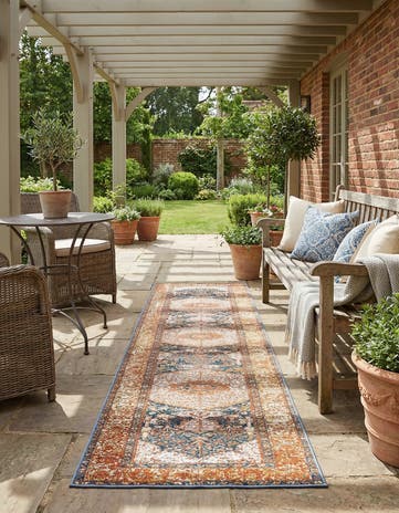 2' 7 x 12' Easy-Clean Traditional Indoor / Outdoor Runner Rug