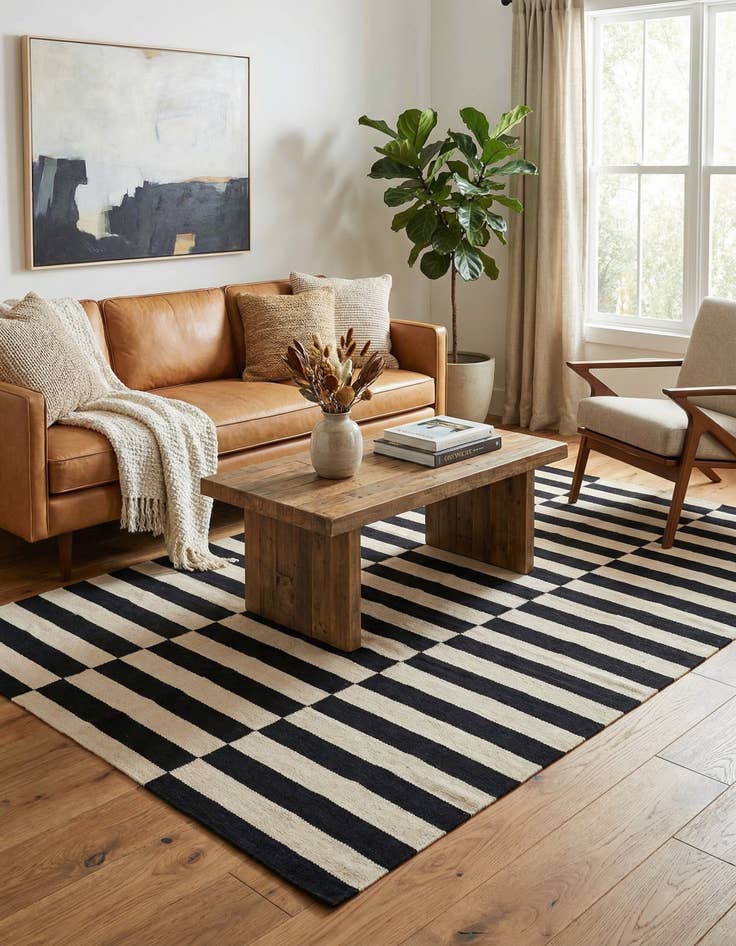 Detail image of 4' 3 x 5' 10  Hand Woven Kilim Modern Wool Rug