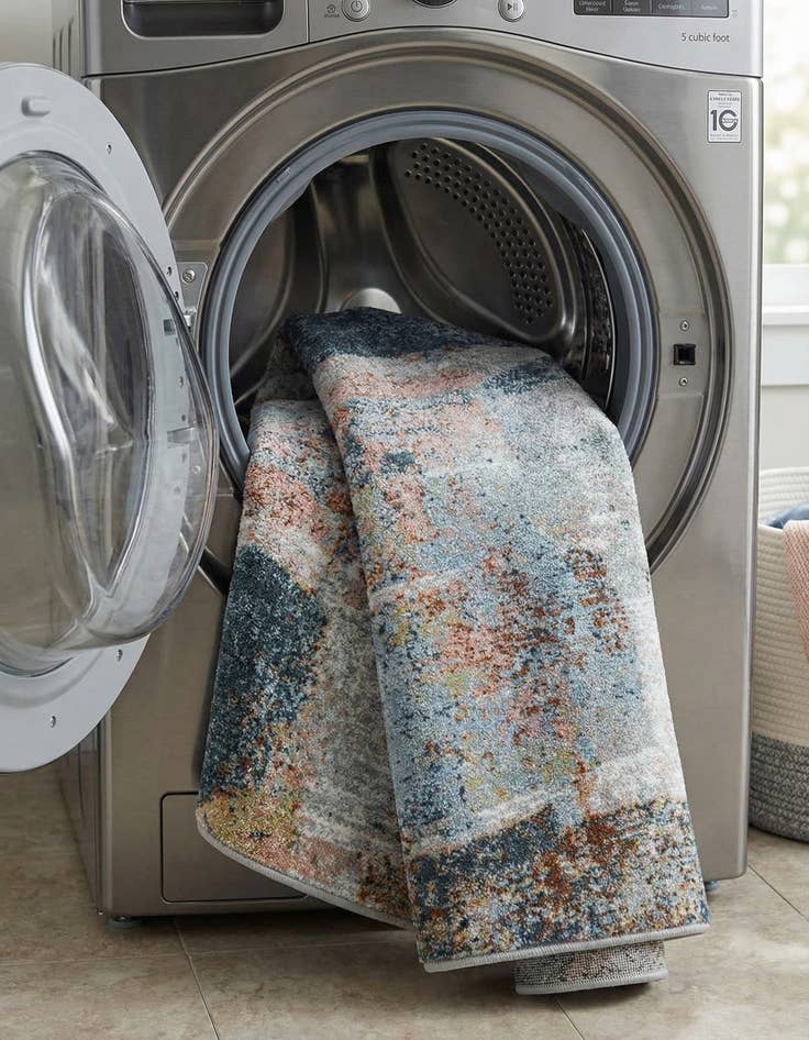 Detail image of 3' 3 x 3' 3 Kamala Washable Round Rug