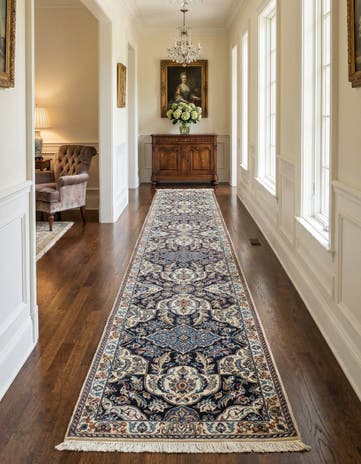 1' 7 x 9' 9 Hand Knotted Nain Rug