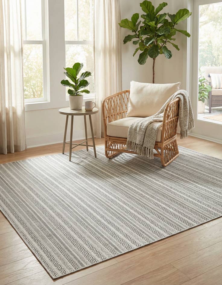 Detail image of 7' 10 x 7' 10 Easy-Clean Ribbon Indoor / Outdoor Square Rug