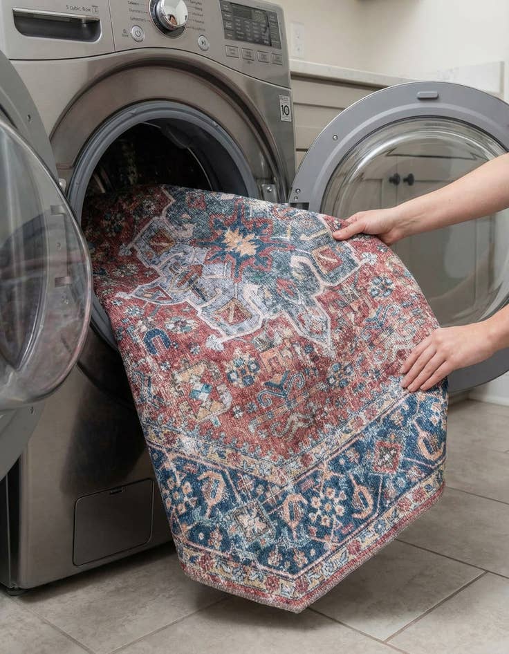 Detail image of 5' x 5'  Washable Yara Octagon Rug