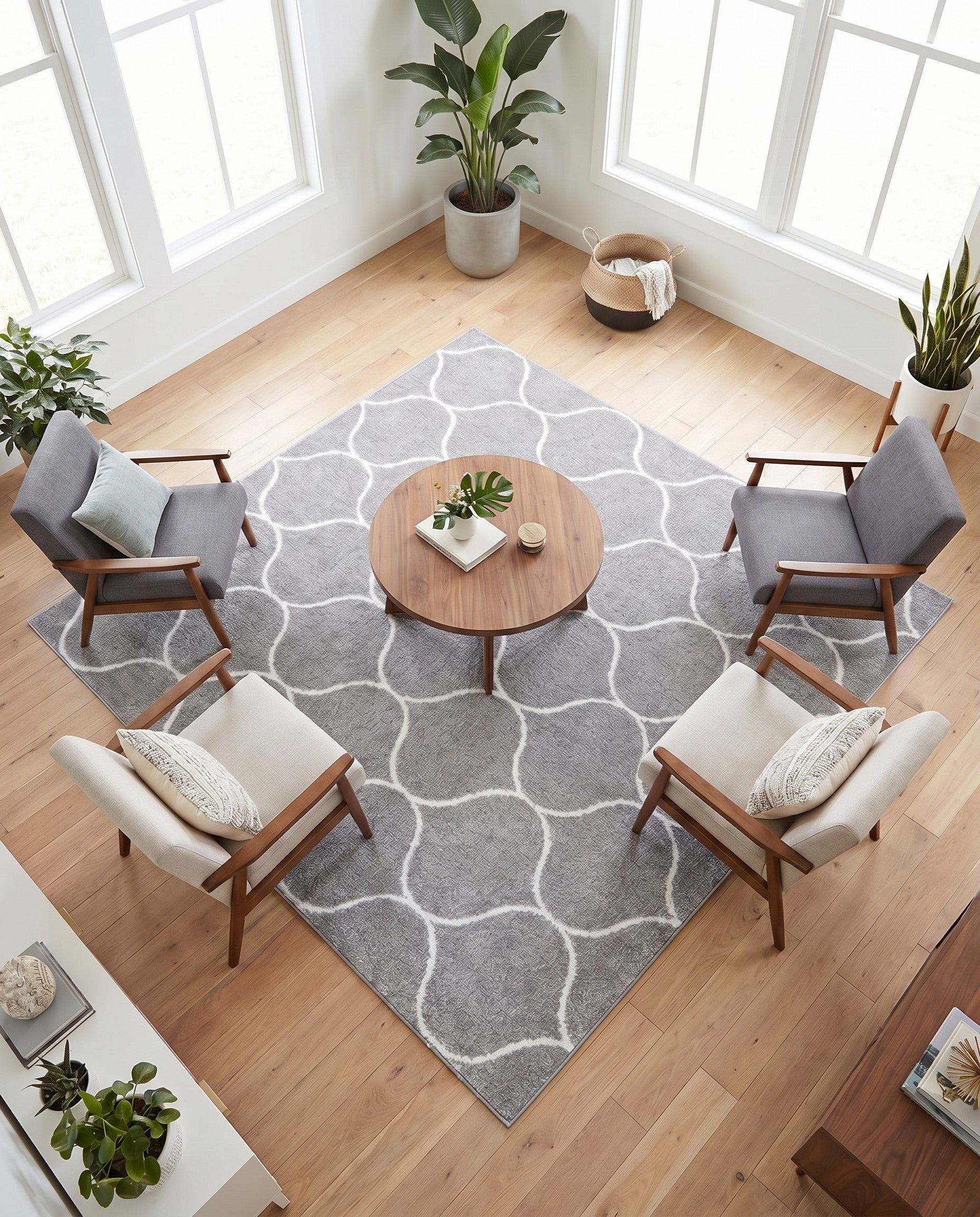 7' x 7' Lattice Frieze Square Rug